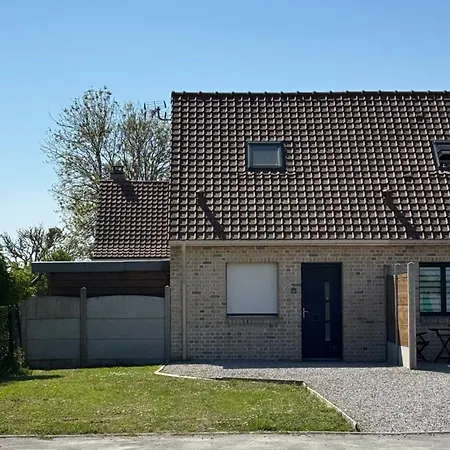 Charmante Maison Avec Terrasse Hébergement de vacances