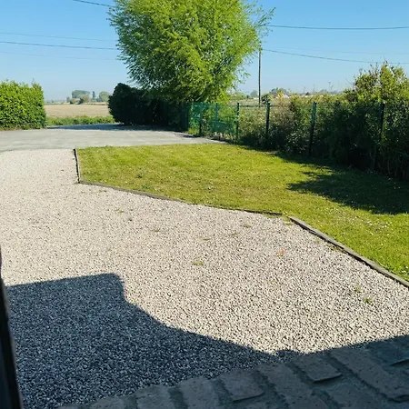 Charmante Maison Avec Terrasse Hébergement de vacances *